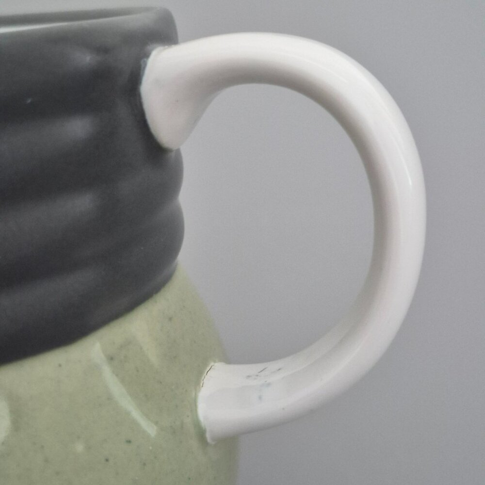Pfaltzgraff Sphere Stoneware Mug Set of 2, Charcoal Gray & Green Modern Design - Picture 4 of 8